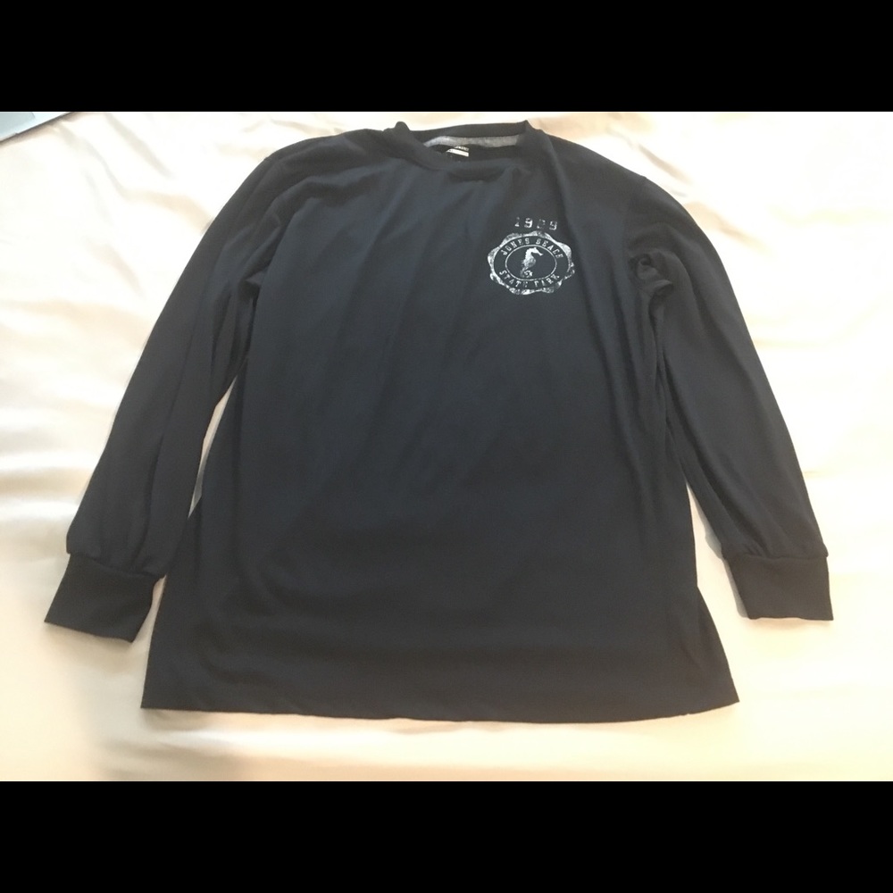 Black long sleeve T-shirt